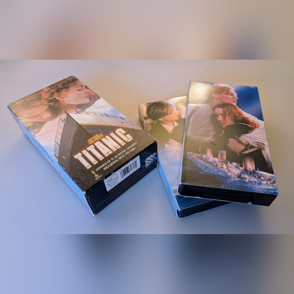 TITANIC Vintage VHS Box Set of 2 VHS Tapes Original 1998 VHS Collection